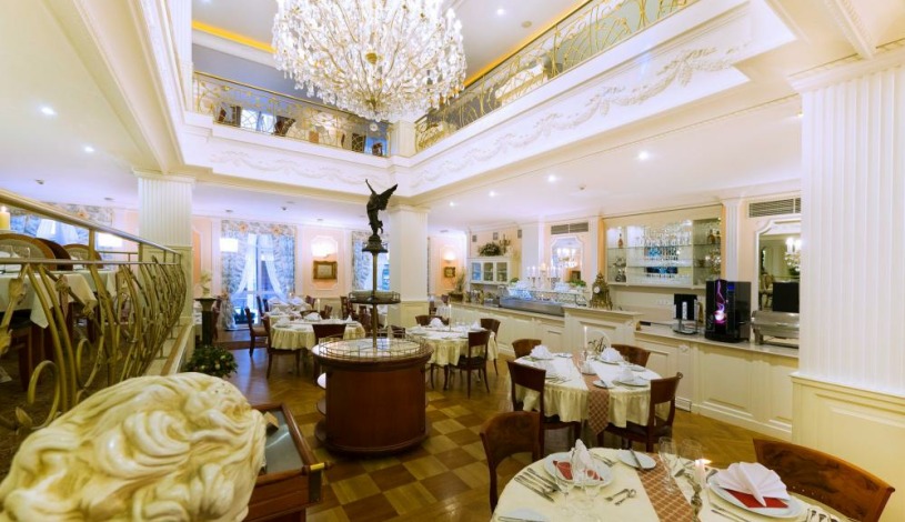 KARLSBAD GRANDE MADONNA (Aura Palace) Karlovy Vary